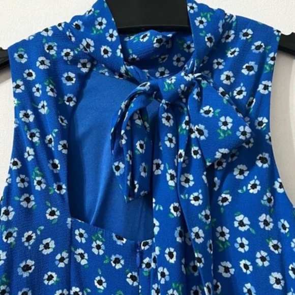 Elle - Picture 3 of 7